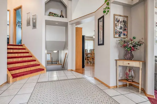 27 Upland MNR, Brooks, AB T1R 1L4