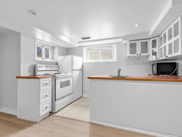 41 Binswood AVE #Lower, Toronto E03, ON M4C 3N6