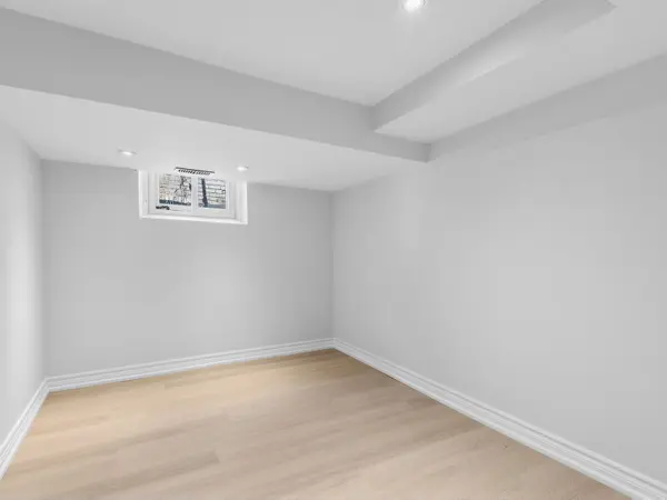 41 Binswood AVE #Lower, Toronto E03, ON M4C 3N6