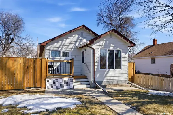 1441 Athol STREET, Regina, SK S4T 3C7
