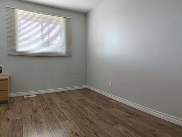 113 Southwood DR, Kitchener, ON N2E 2J1