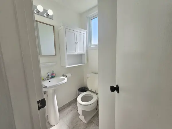 161 BERKINDALE DR #6, Hamilton, ON L8E 1M6