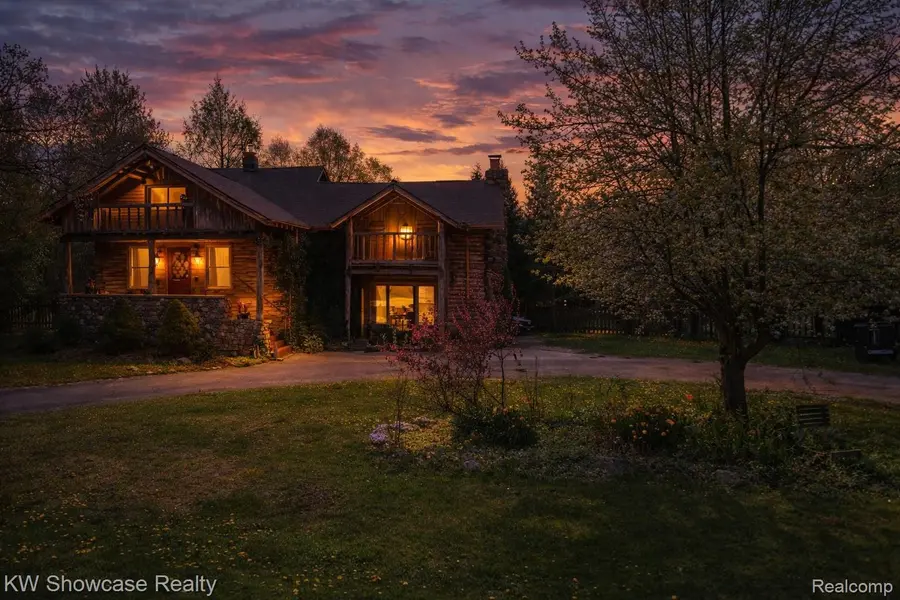 405 Shortridge AVE, Rochester Hills, MI 48307