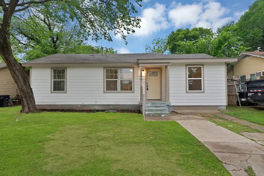 4248 Lorin Avenue, Fort Worth, TX 76105