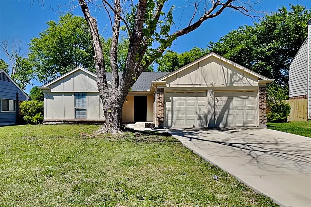 1805 Crimson Court, Arlington, TX 76018