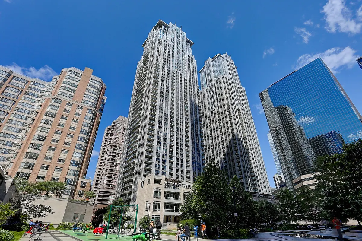 761 Bay ST #2610, Toronto C01, ON M5G 2R2