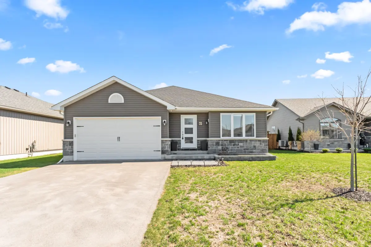 47 Birchmount ST, Quinte West, ON K8V 0C6