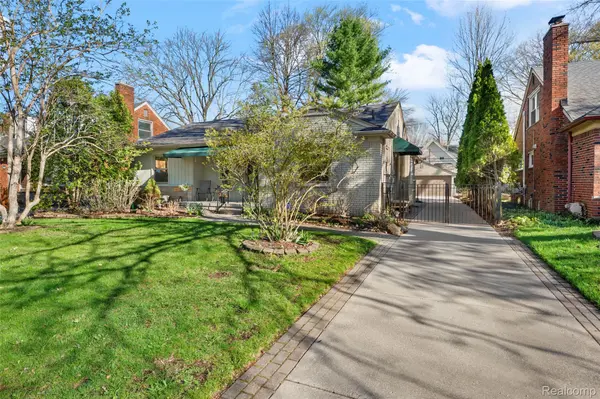 408 Orchard View DR, Royal Oak, MI 48073