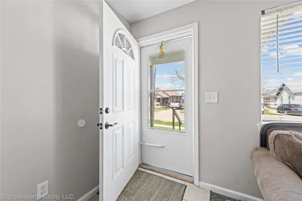 7220 Dodge AVE, Warren, MI 48091