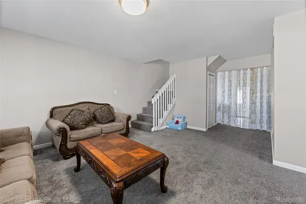 7220 Dodge AVE, Warren, MI 48091