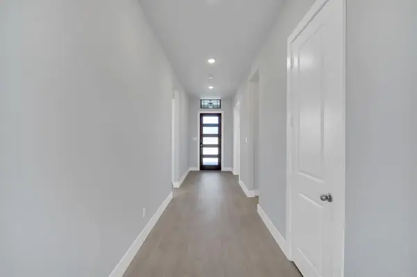 1026 Beaverbrook Lane, Desoto, TX 75115