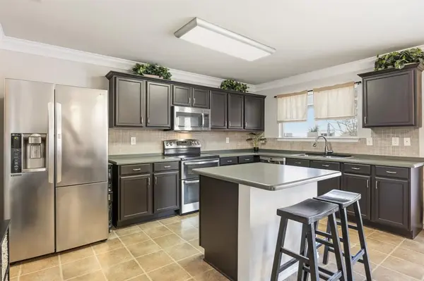 4957 Trail Creek Drive, Fort Worth, TX 76244