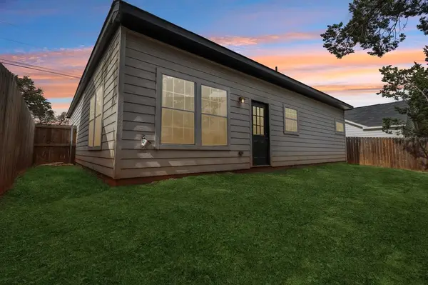 5719 Barkridge Drive, Granbury, TX 76048