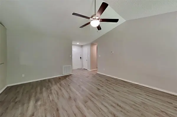 1805 Crimson Court, Arlington, TX 76018