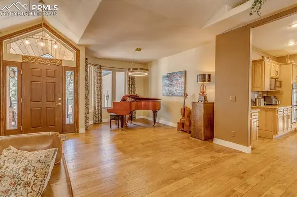 20320 Roaming DR, Colorado Springs, CO 80908