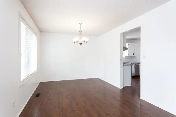 118 Shaw CRES SE, Medicine Hat, AB T1B3Y5