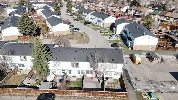 100 Pennsylvania RD SE #6, Calgary, AB T2A 4Y8