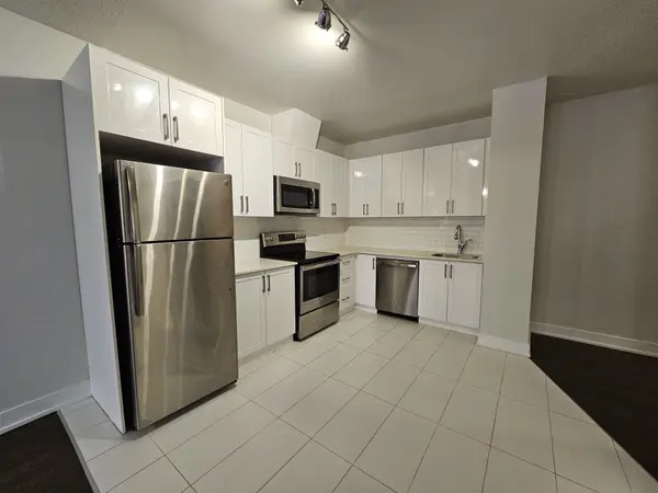 1801 Eglinton AVE W #304, Toronto C03, ON M6E 2H8