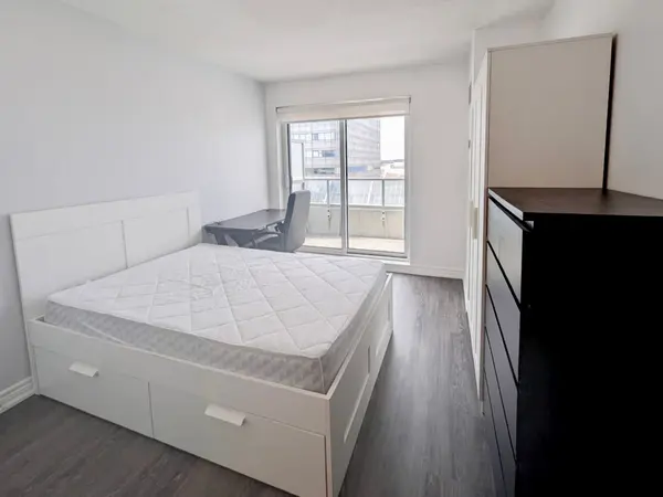 70 Town Centre CT #617, Toronto E09, ON M1P 0B2