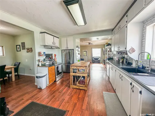 464 1st AVENUE E, Melville, SK S0A 2P0