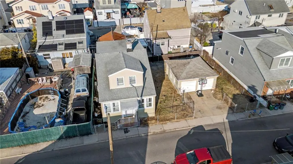 32 Dictum CT, Brooklyn, NY 11229