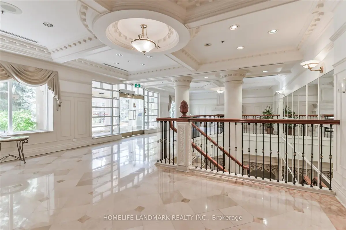 18 Sommerset WAY #206, Toronto C14, ON M2N 6X5