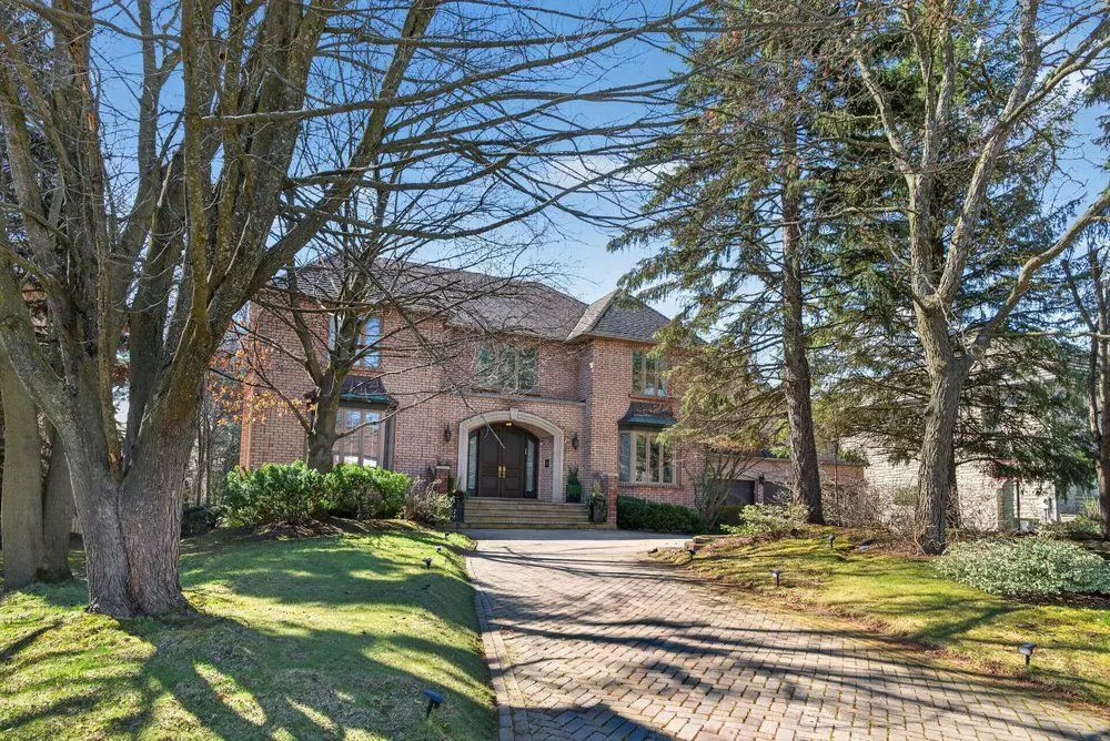 75 Arnold AVE, Vaughan, ON L4J 1B4