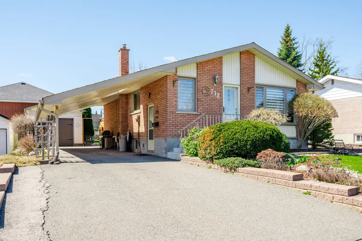 712 Otonabee DR, Peterborough, ON K9J 7P9
