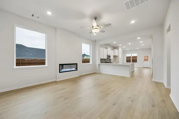 3941 Lakefield Drive, Heartland, TX 75114