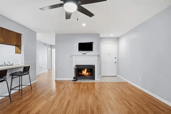 2535 Wedglea Drive #F-127, Dallas, TX 75211