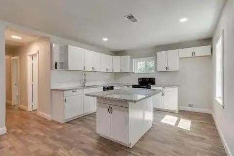 221 Braz Street, Bonham, TX 75418