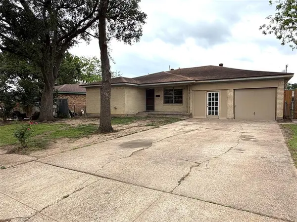 8706 Reva Street, Dallas, TX 75227