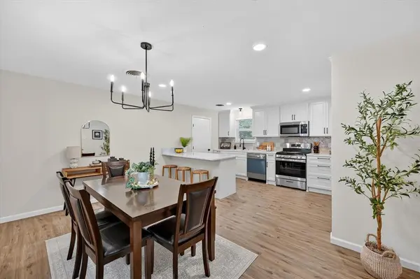 556 Hillery Street, Burleson, TX 76028