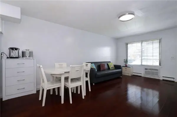 31 Gardenia LN #25, Staten  Island, NY 10314