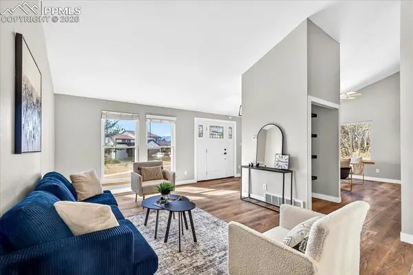 5720 Country Heights DR, Colorado Springs, CO 80917