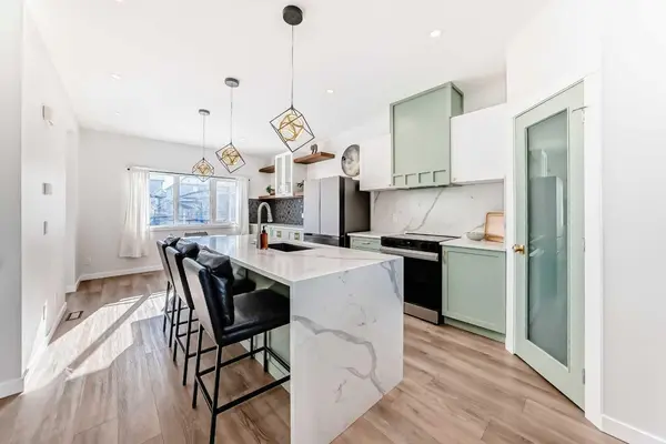 1955 Reunion BLVD NW, Airdrie, AB T4b 0J5