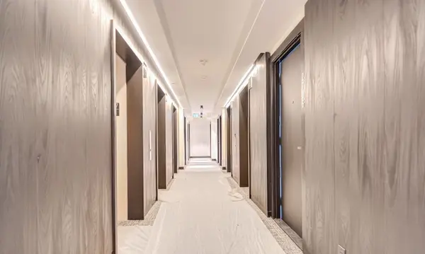 88 Queen ST E #2907, Toronto C08, ON M5C 0B6