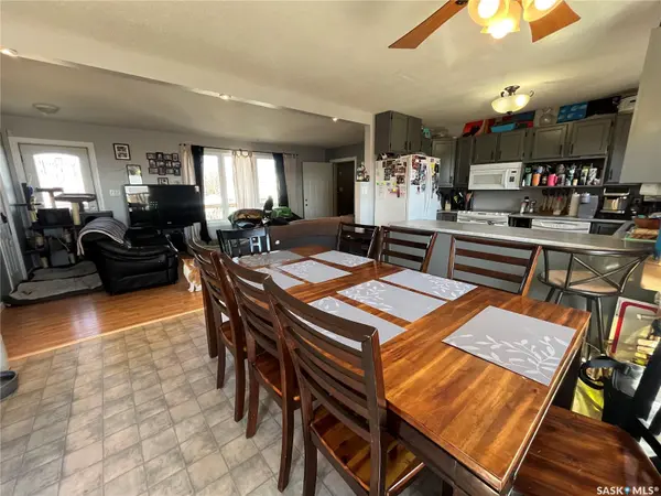 112 Gray CRESCENT W, Wilkie, SK S0K 4W0