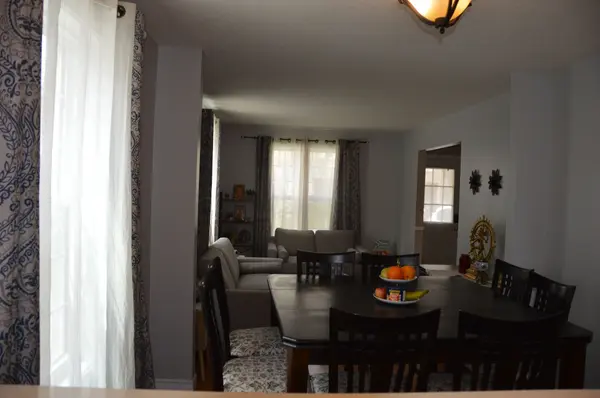 2272 Mowat AVE #61, Oakville, ON L6H 5L8