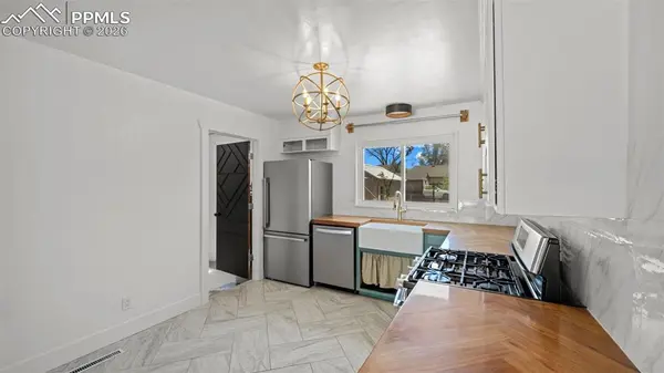 109 Davie DR, Colorado Springs, CO 80911