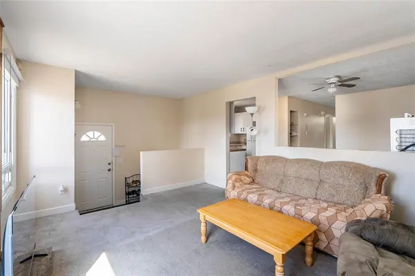 105 Sage Wood AVE, Winnipeg, MB R2G 2X1