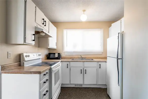 105 Sage Wood AVE, Winnipeg, MB R2G 2X1