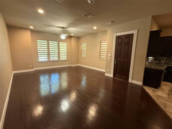 8608 Knox Street, Irving, TX 75063