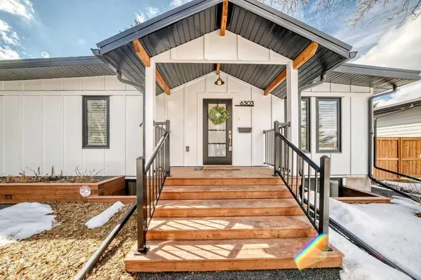 6303 Louise RD SW, Calgary, AB T3E 5V3