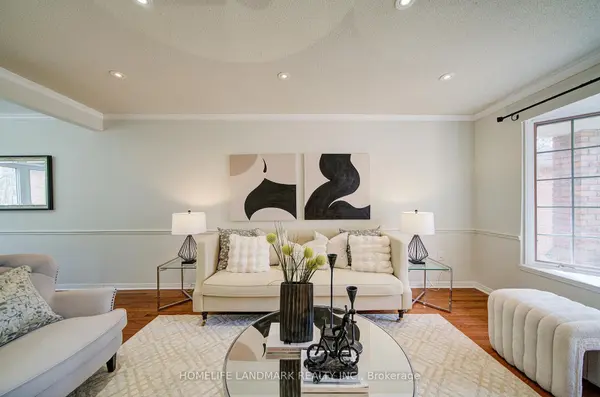 1111 Deer RUN, Mississauga, ON L5C 3P7