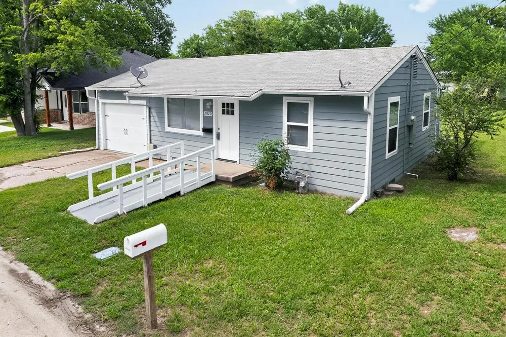 2020 Laura Street, Caddo Mills, TX 75135