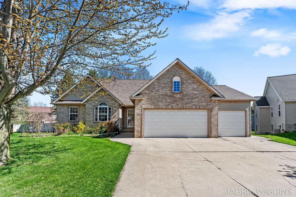 2991 Royal Blue CT, Holland Twp, MI 49424