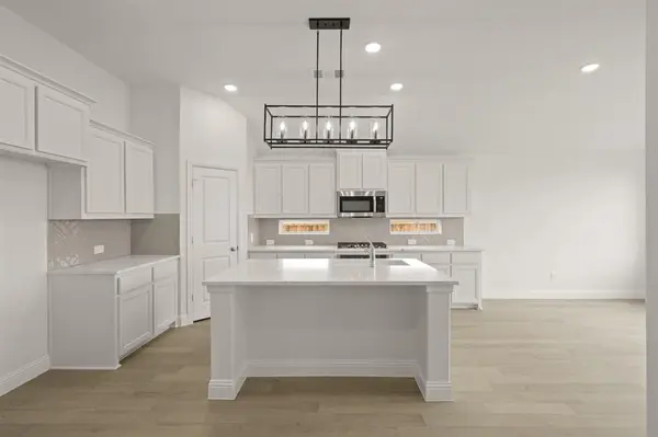 1023 Wheatland, Justin, TX 76247