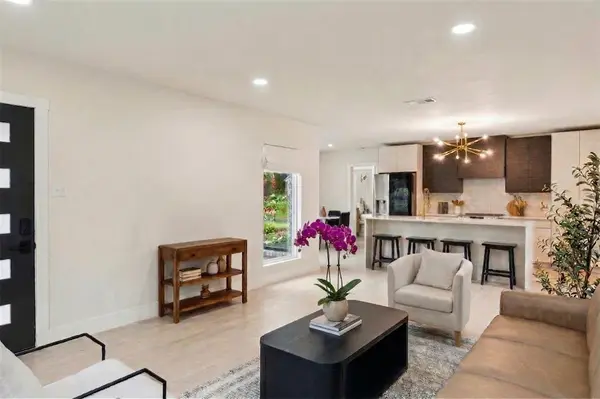 1426 Alaska Avenue, Dallas, TX 75216