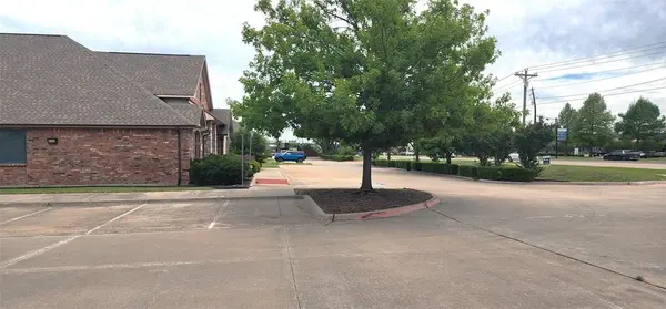 3724 Old Denton Road, Carrollton, TX 75007